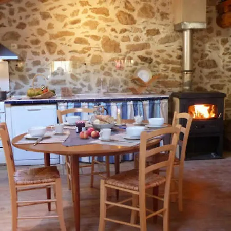 Montségur, 1 Pièce, 4 Personnes - Fr-1-419-31 Montségur